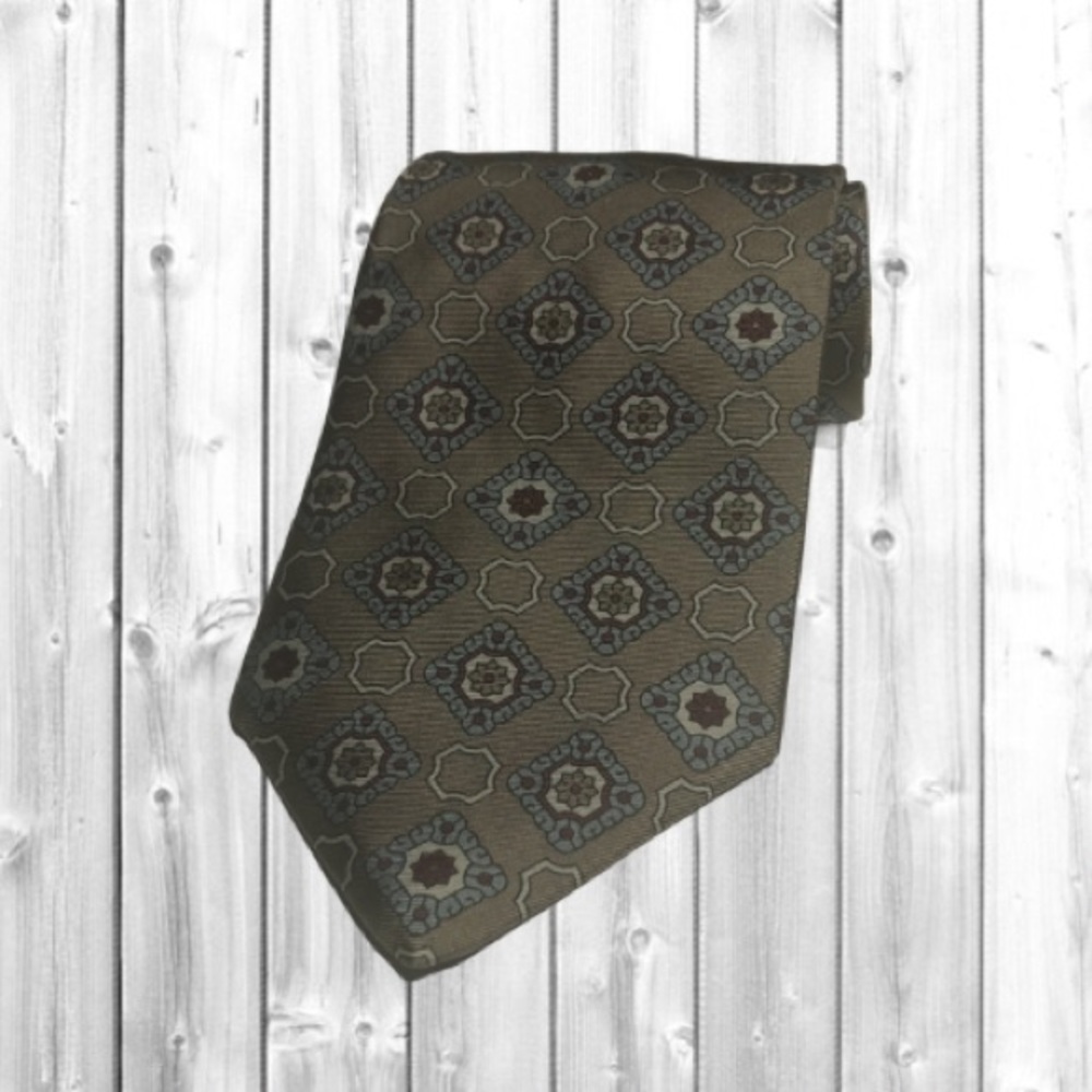 GANT MENS SILK TIE FOULARD GEOMETRIC PATTERN